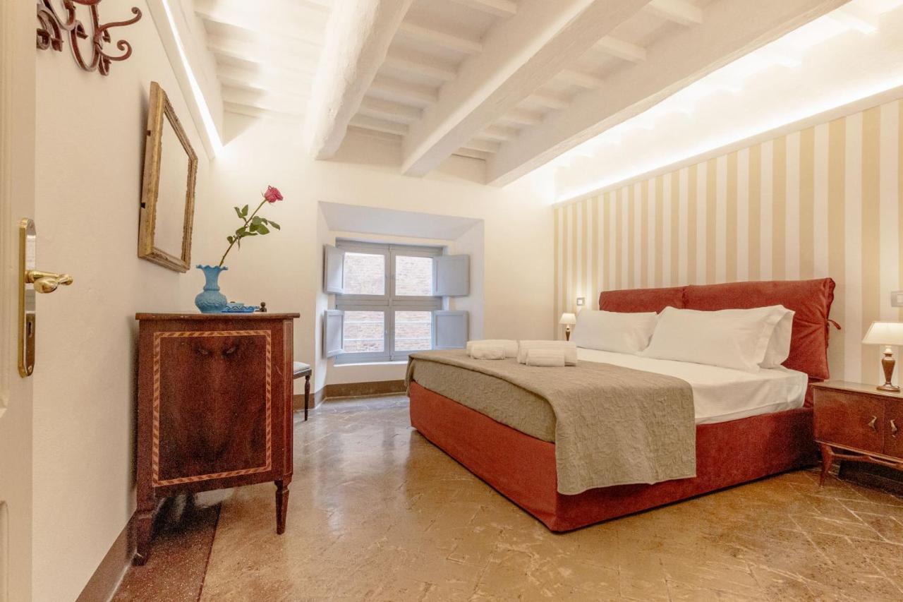 Palazzo Chigi Zondadari Appartement Siena Buitenkant foto